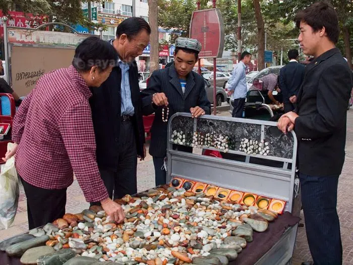 چرا چینی ها سنگ می خرند